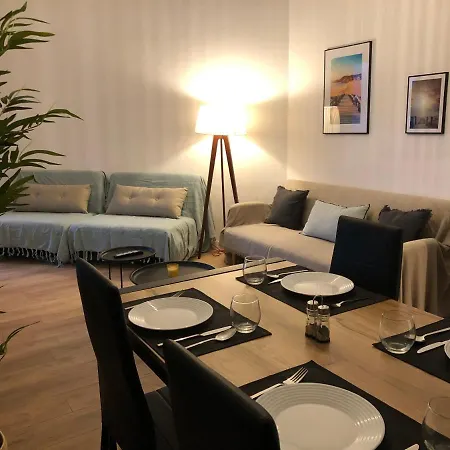 Apartment Bord De - Piscine -
