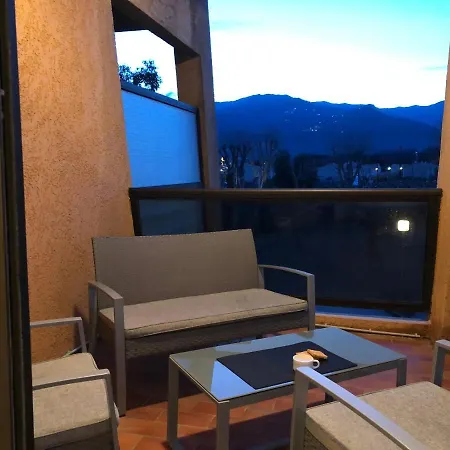 Bord De - Piscine - Apartment