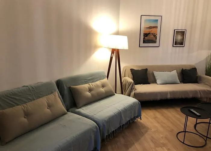 Bord De - Piscine - Appartement *